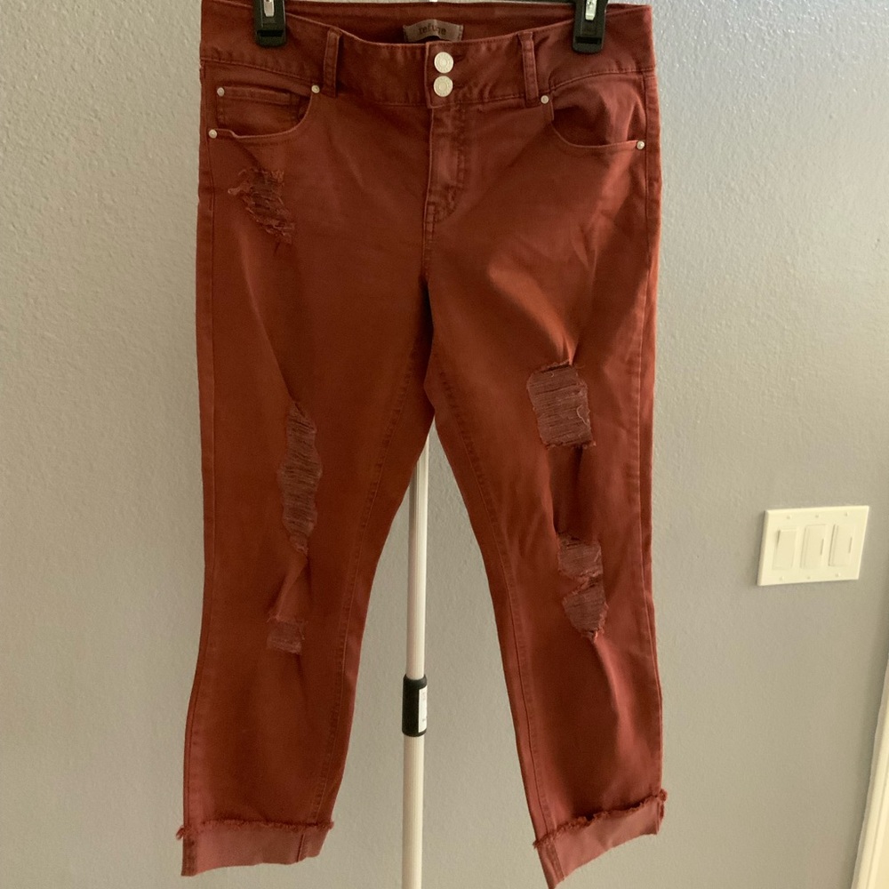 Refuge distressed skinny jeans.
